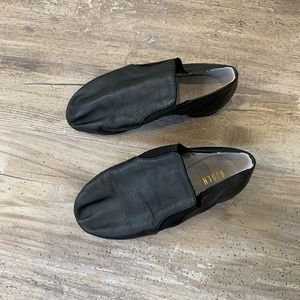 Kids size 11.5 Bloch jazz shoes